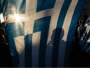 Ципрас одлучио, Грчка иде на референдум