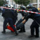 Шок-бомбе на улицама у Атини, Ципрас позива на "поносно не"