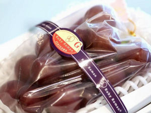 У Јапану продат грозд „злата вредан“