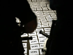 Свеће за Сребреницу у центру Београда