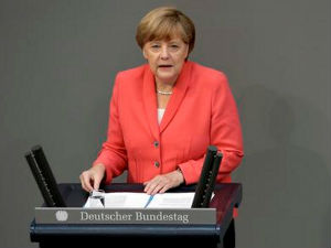 Меркел: Атини дати прилику да поново стане на ноге