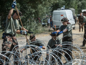 Будимпешта: Ограда спречава улазак 300.000 миграната