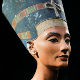 Откривена гробница Нефертити?