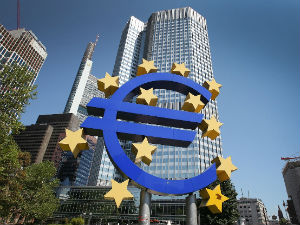 Земље еврозоне одобриле нови пакет помоћи Грчкој
