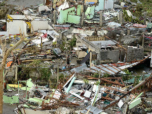 Снажан тајфун погодио Филипине, 10 мртвих 