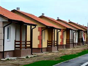 Осам монтажних кућа за расељене у Врању