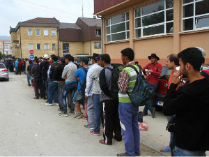 Око 1.300 избеглица чека да се региструје у Прешеву