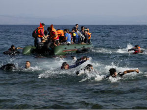 Судар чамца и трајекта код Лезбоса, 13 избеглица погинуло