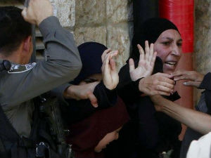 Палестинка рањена у покушају напада на војника