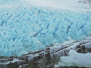 Норвешки активисти: Свет полудео, лед за виски из глечера