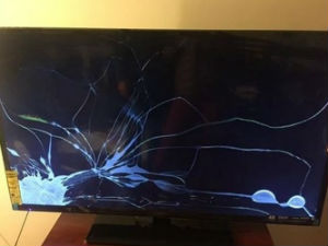 Гњиланац поломио телевизор после пораза Албаније