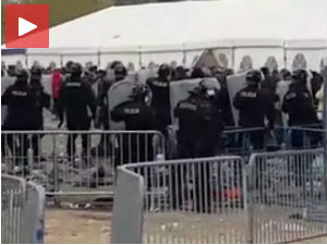 Туча избеглица и полиције у Добови