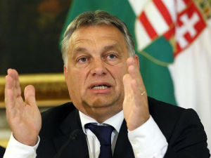 Орбан: Мигрантски талас прети европском идентитету