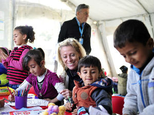 Донација за децу избеглице на Балкану