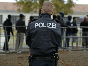 Аустрија, полиција пронашла коферe са деловима људског тела
