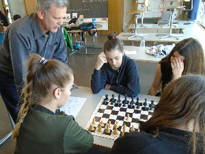Спортско поподне ученика допунске школе и младих шахиста