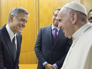 Папа одликовао Клунија, Гира и Хајекову