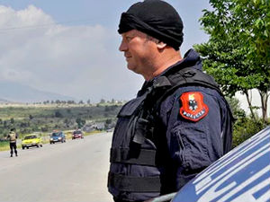 Албанија, хапшење због кријумчарења миграната