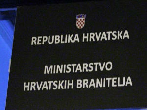 Хрватска ће тек обавестити бранитеље које потражује Србија