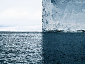 Сенка леденог брега поделила свет на четири једнака дела