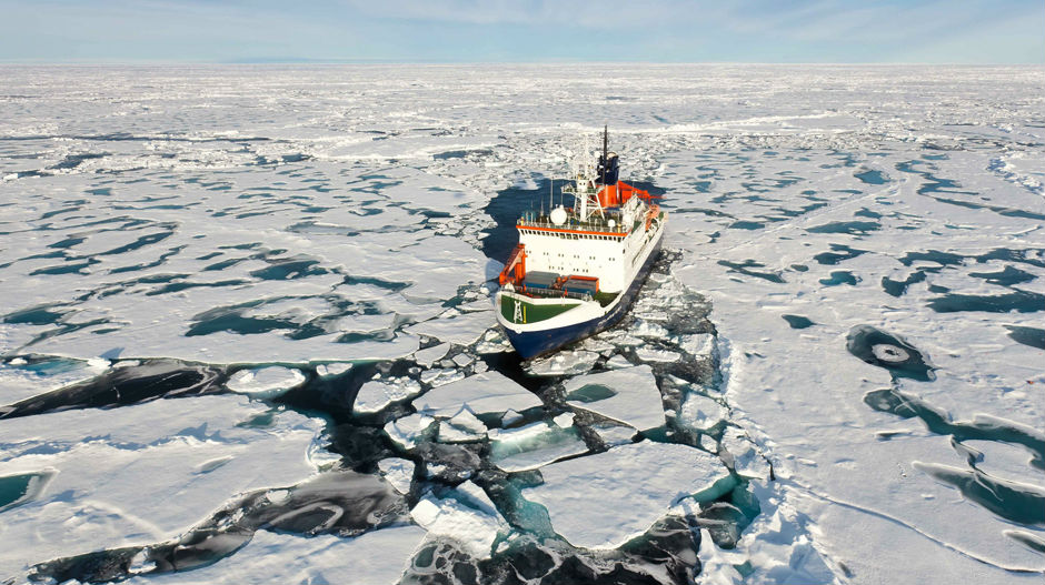 Леда на Арктику све мање