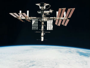 Астронаути у свемирској шетњи припремају нови паркинг