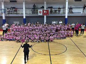 Више од 500 девојчица учи кошарку од Марине Маљковић