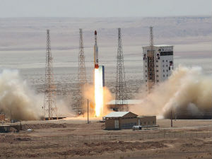 Иран успешно тестирао лансер сателита „симорг“