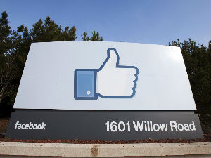 „Фејсбук“ ће забранити оглашавање онима који шире лажне вести