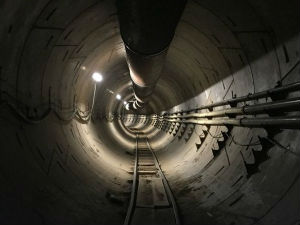 Маск је био вредна „кртица“, први део тунела испод Лос Анђелеса завршен