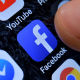 Због злоупотреба корисници бришу налоге са „Фејсбука“, Закерберг се не оглашава