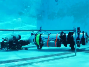 Маск тестира подморницу за спасавање дечака из пећине
