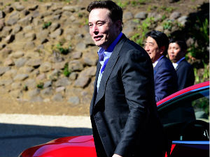 „Тесла моторс“ пријавио рекордан профит, Маск испунио обећање