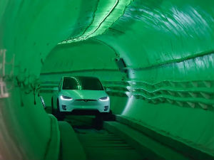 Маск представио први тунел новог транспортног система