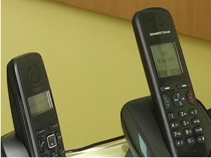 Фиксни телефони још неће у историју