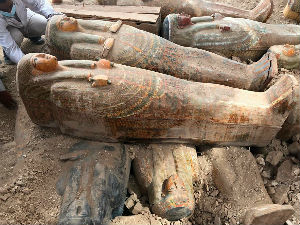 Откривени детаљи о 30 савршено очуваних дрвених саркофага