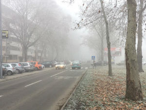 Густа магла у Војводини и Београду, возачима се саветује опрез