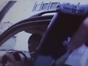 Нови драматичан видео-снимак хапшења Џорџа Флојда