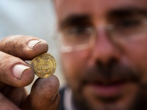 Овако изгледа колекција исламских златника пронађених у Израелу