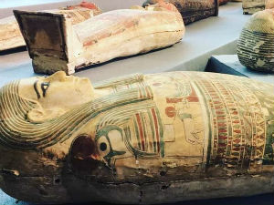 Египатски археолози открили најмање 100 древних саркофага