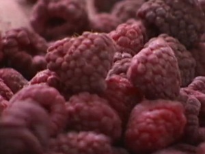 Britanske carine podigle rampu za srpske maline, gume i sladoled