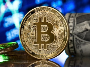 Vrednost bitkoina premašila 60.000 dolara