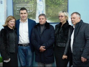 Piksi potpisivao lopte u fabrici „Rosa vode“