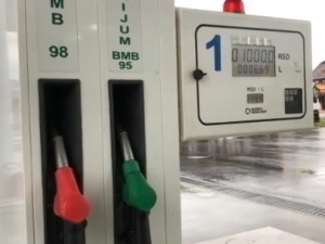 Očekivana sniženja na pumpama izostala – na cenu goriva presudno utiču dva spoljna faktora
