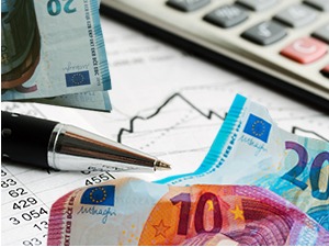 Kako da novac radi za nas, povoljne kredite iskoristiti za investicije koje nas čine konkurentnim