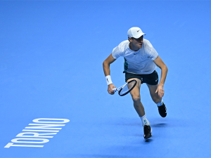 Синер убедљив против Циципаса у првом  мечу на Завршном турниру