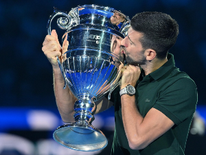  Ђоковићу уручен пехар за најбољег тенисера године