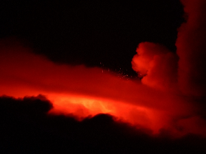 Ерупција Етне, спектакуларне експлозије из југоисточног кратера
