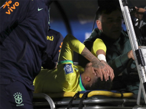 Доктор бразилске репрезентације: Нејмар добро реагује после операције колена