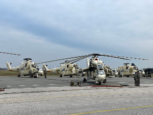 На аеродрому у Батајници приказaно 11 новонабављених хеликоптера Ми-35